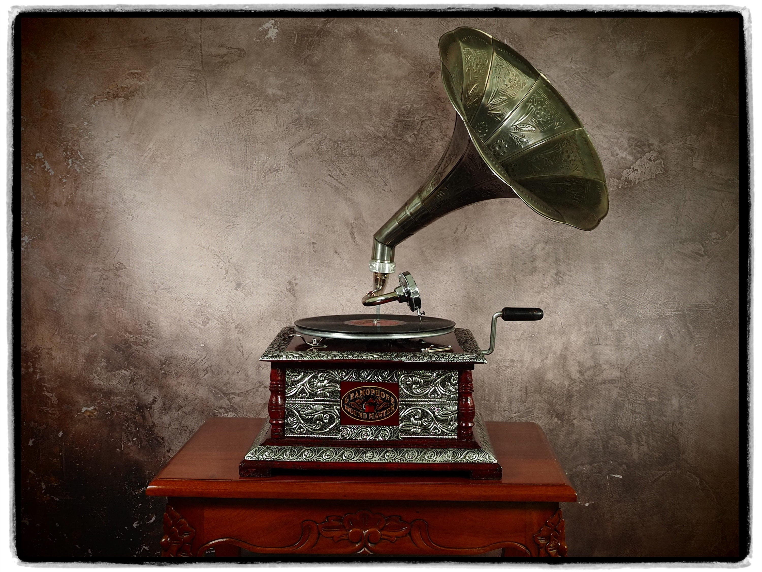 Antique Original Working Gramophone Vintage Gramophone Player