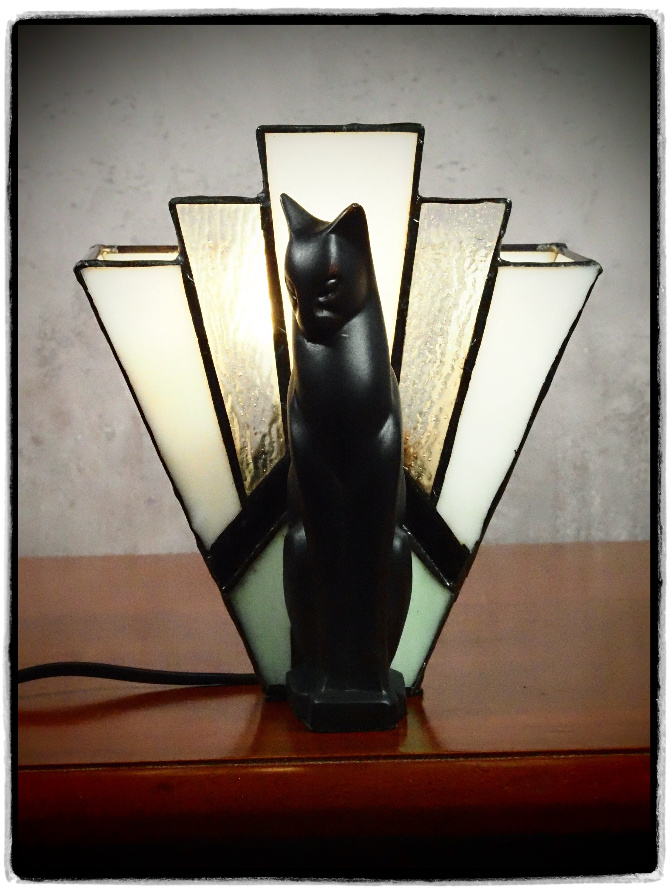 Goodeco Garden Outdoor Cat Statue - Cat Resin with Solar
