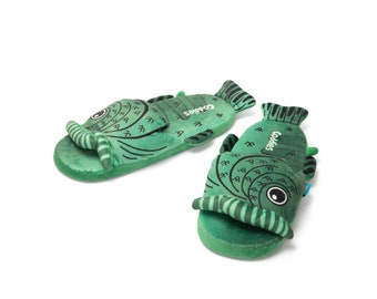 Pantoufles pour contrebasse Coddies | Chaussons en forme de poisson, Cadeau amusant, Chaussons en peluche | Hommes, femmes et enfants