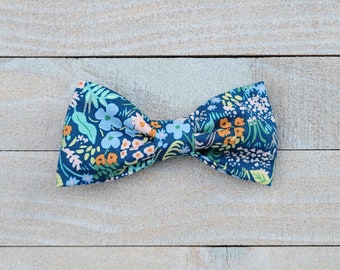 Whimsical Blue Floral Clip On Bow-Tie, Little Boys Clip On Bow Tie, Blue Floral Boys Wedding Bow Tie, Toddler Bow Tie, Boys Floral Bowtie
