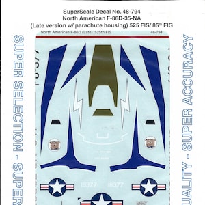 Puede incluir: Una hoja de calcomanías SuperScale para un avión North American F-86D-35-NA, con diseños azules, blancos y verde oliva. Incluye marcas de la USAF, insignias de estrellas y texto. La hoja está etiquetada con el logotipo de SuperScale.