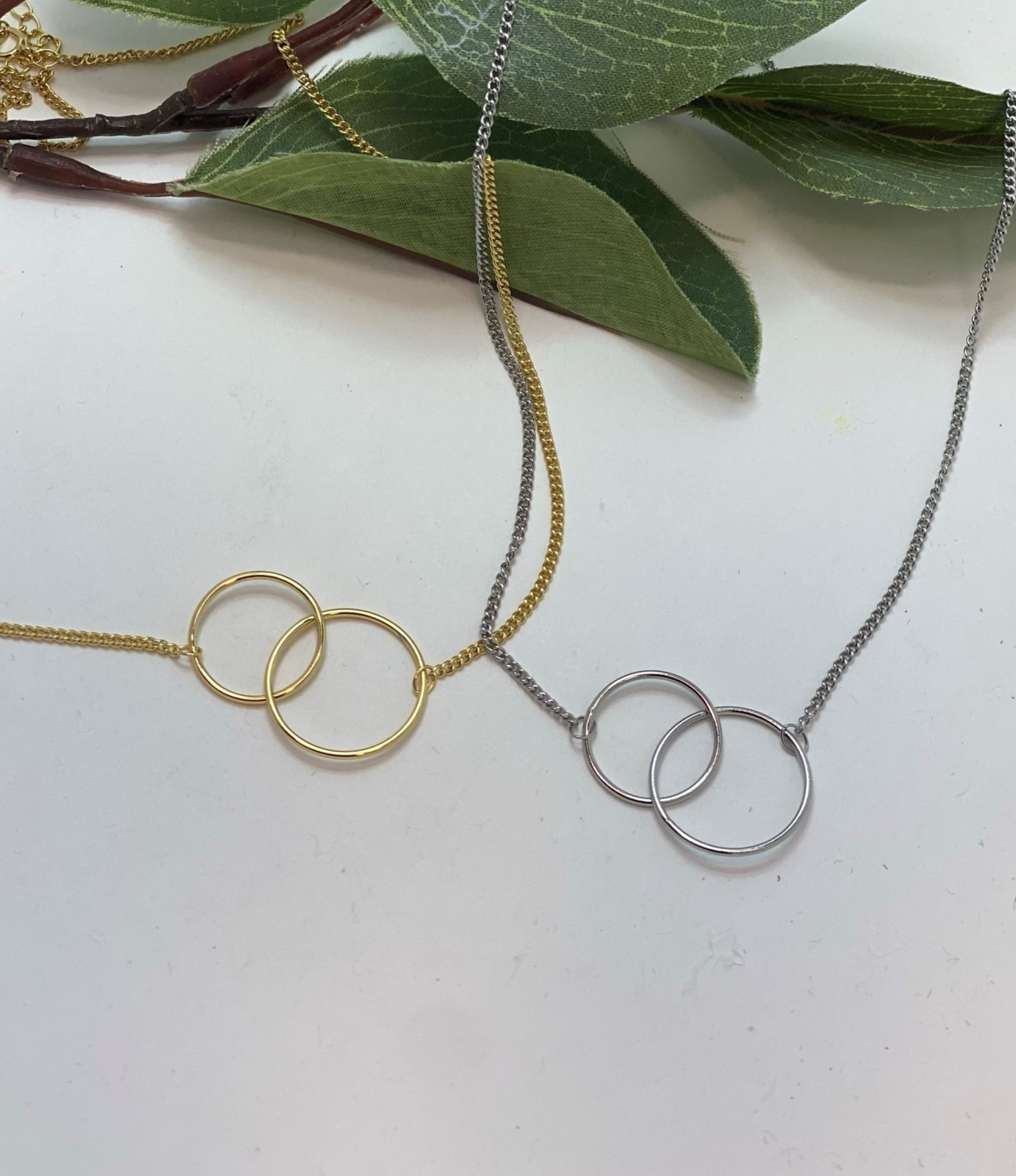 Friendship circle hotsell necklace