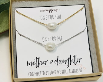 Pearl Necklace, Mother & Daughter Necklaces, heart necklace, gift for mom, mom jewelry, 2 necklaces, mom and daughter necklace