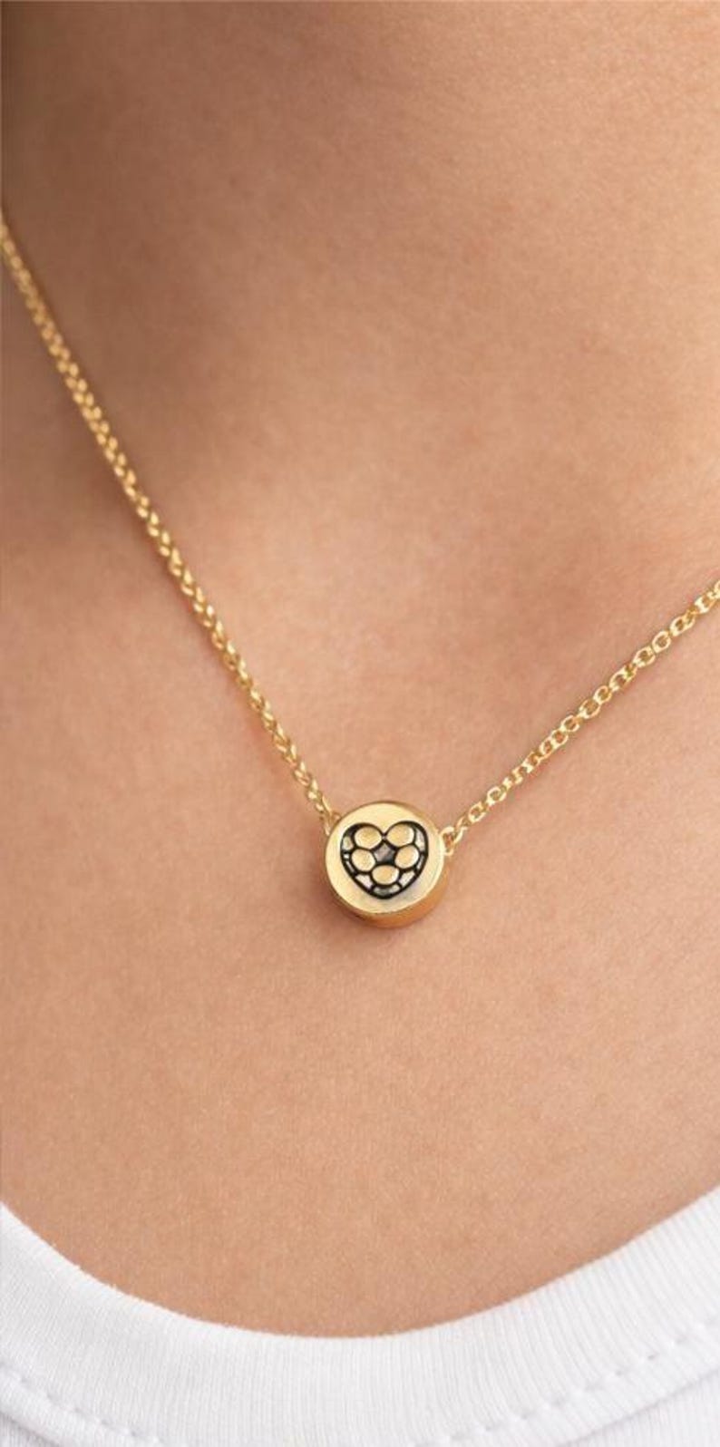 Senior Night Soccer Necklace Gift, Soccer Player Gift, Athlete Necklace, Senior Athlete Gift, Soccer Graduation Gift, Dainty Soccer Jewelry Bild 2