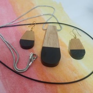 Wood and Black Resin Necklace Earring Set: Boho Beach Style