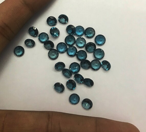 Details about   25 Pieces Natural Top Quality London Blue Topaz Faceted Round Cut 3 MM Gemstone 