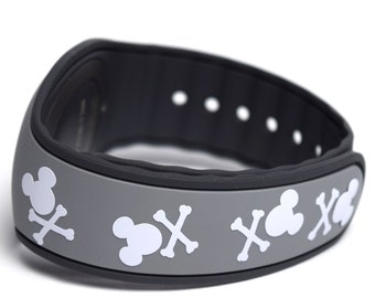 Crossbones Mickey Decal for MagicBand 2 & MagicBand+ | Pirate Vinyl Sticker for Magic Band | Custom Decoration for Disney World Trip