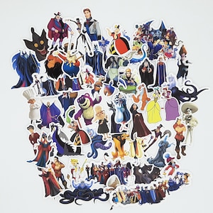 Puede incluir: Una colecci&oacute;n de pegatinas de villanos de dibujos animados coloridos con personajes de pel&iacute;culas de Disney. Las pegatinas presentan personajes como &Uacute;rsula, Mal&eacute;fica, Cruella de Vil, y m&aacute;s.