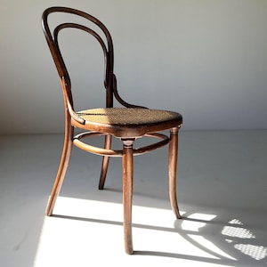 Antyczny fotel Thonet 14 z giętego drewna trzcinowego, Austria, ok. 1900 r.