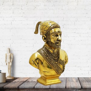 Mohan Jodero Elegant Brass Chatrapati Shivaji Maharaj Bust Statue/ Great Maratha Hindu Warrior