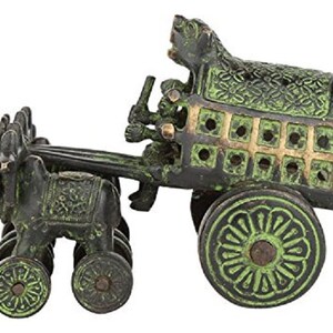 アンティークグリーン仕上げの真鍮製牛車