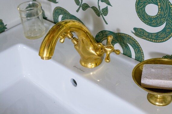 Single Hole Unlacquered Brass Bathroom Faucet Sink Single Hole Unlacquered Brass Bathroom, Are Chrome Bathroom Fixtures Outdated In Taiwan