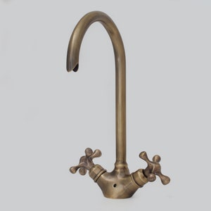 Antique Bronze Single Hole Faucet, Oil Rubbed Bronze Bathroom Faucet
