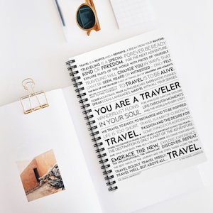 Carnet de voyage Cadeau pour les voyageurs, aventurier, World Explorer / 6x8 « Spiral Ruled Line Notebook / Wanderlust Lovers Traveling Prompts Book