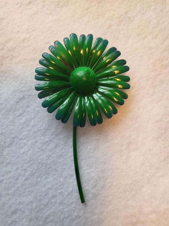 Vintage 1960s Flower Power Enamel Daisy Brooch