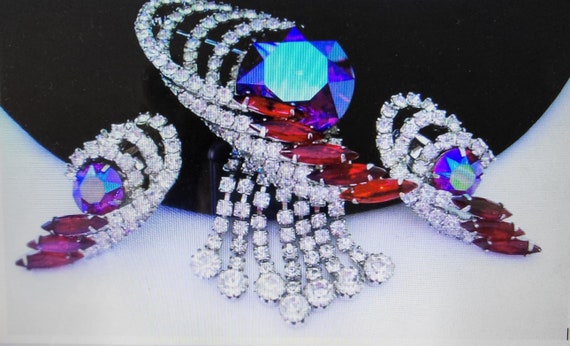 Vintage Hattie Carnegie Clip Earrings: Ruby Red R… - image 7