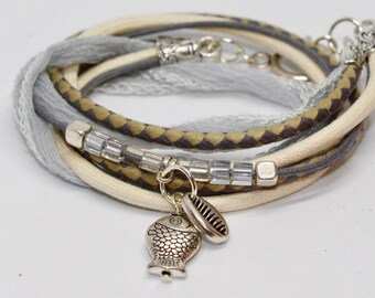 White silk wildly bracelet