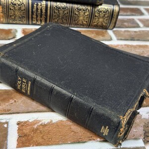 Holy Bible KJV Oxford Self Pronouncing Concordance Chain References Leather USA