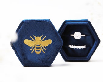 Small Velvet Ring Box with Bee | Mothers Day Gift for Nanny | Double Slot for Two Rings mom