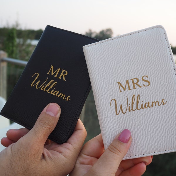 De heer en mevrouw bruiloft gepersonaliseerde paspoorthouders en bagagelabels, verlovingsreisgeschenk, bestemming bruiloft huwelijksreis Valentijnsdag geschenk
