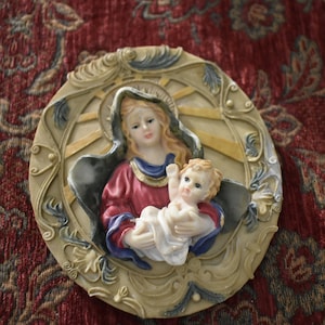 Catholic Relic Wall Hang - Resin Alter Wall Hang - Vintage Church Decor - Religious Antique