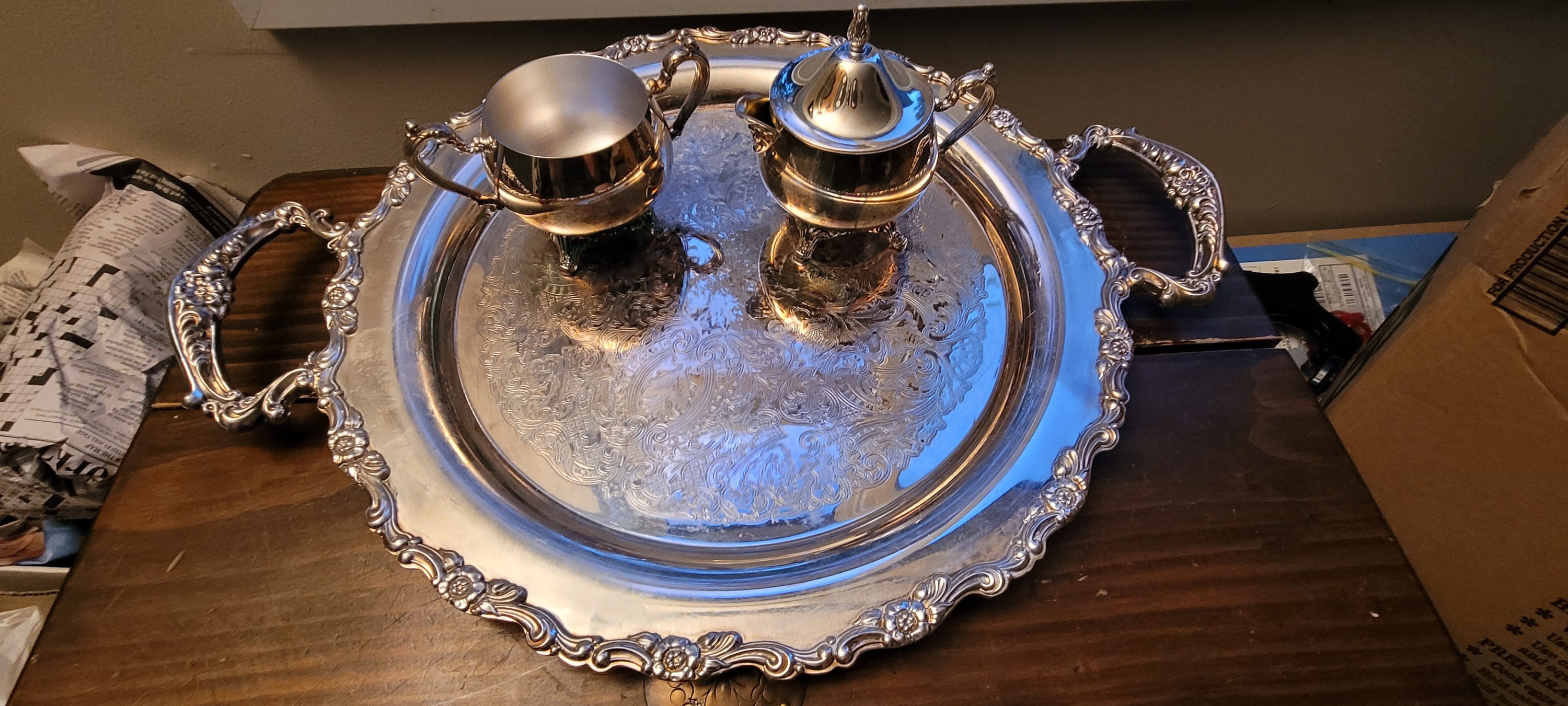 Oneida Silver Plate Serving Tea Set - Creamer - Sugar Oneida Silver Plate Serving Tea Set - Creamer - Sugar