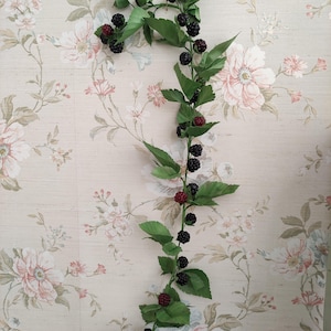 Faux handmade blackberry branch\wreath 54cm\20&quot; Artificial bramble garland Berry wedding centerpiece Plant for home decor Table decorations