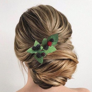 Blackberry hair clips Greenery bramble bridal hair clips Blackberry wedding hairpiece Berry head piece