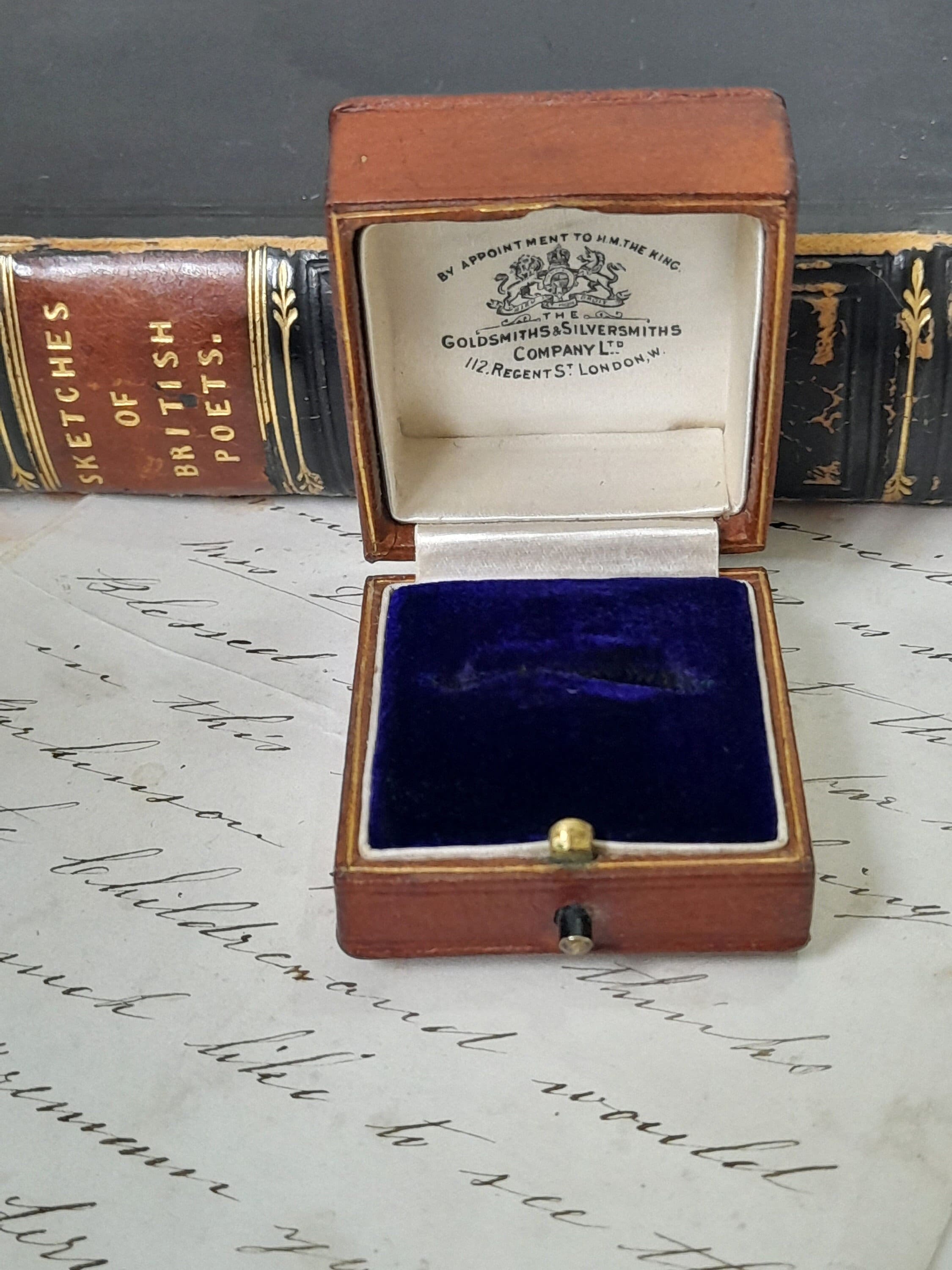 Goldsmiths ring box new arrivals