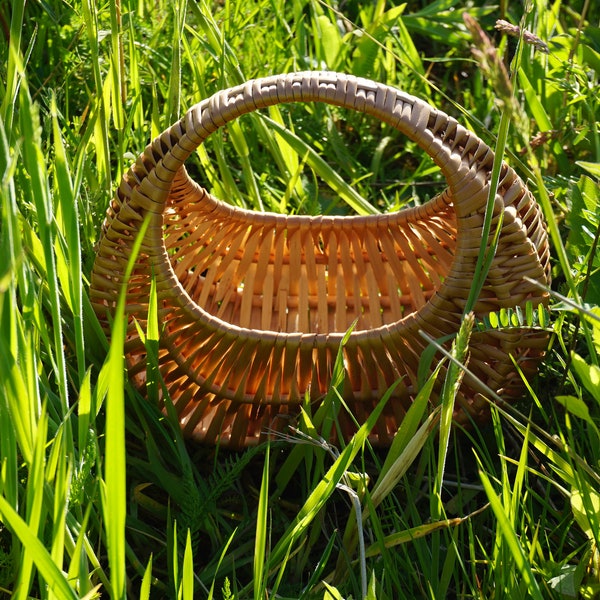 Wicker basket,SMALL, cute, gondola basket, basket bag, cesta de mimbre, weidenkorb, panier en osier, panier gondole, korgväska, gift for her