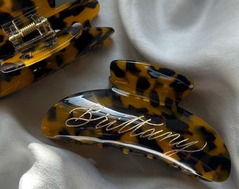 Personalized Hair Claw Clip | Engraved Customized Name Claw Clip | Chic and Elegant Gift for Bride, Bridal Party, Bridesmaids Proposal Boxes
