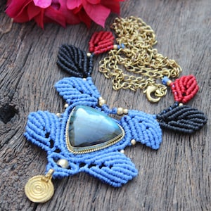 Macrame Necklace with Grooved Labradorite Stone and Brass Chain,Labradorite Macrame Necklace ,Free Length,Macrame Jewelry,Gift ,MB09