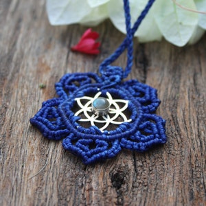 Seed of Life Macrame Necklace,Labradorite Necklace,Flower of Life Macrame Pendant,Macrame Jewelry,Sacred Geometry Necklace,Gift for her,NM5