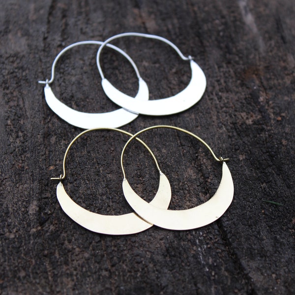 Boucles d'oreilles Crescent Moon Hoop, Boucles d'oreilles martelées, Boucles d'oreilles Half Moon, Boucles d'oreilles Silver Hoop, Crescent Moon Jewlry, Bijoux de festival, Cadeau pour elle, E34