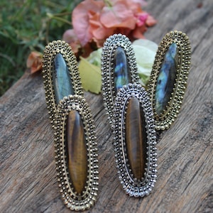 ラブラドライトリング、タイガーアイリング、エスニックリング、調節可能な真鍮リング、ハンドメイド真鍮リング、ボヘミアンリング、ロング真鍮リング、結婚指輪、ヴィンテージリング