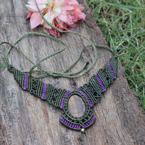 Green Macrame Necklace with Tiger Eye Stone and Brass beads,Tiger Eye Macrame Necklace ,Free Length,Macrame Jewelry,Gift for her,M132