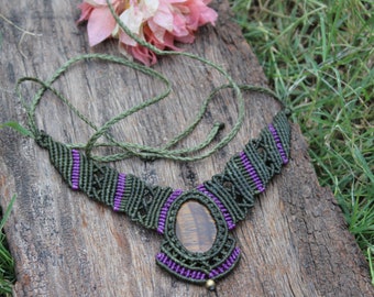 Green Macrame Necklace with Tiger Eye Stone and Brass beads,Tiger Eye Macrame Necklace ,Free Length,Macrame Jewelry,Gift for her,M132