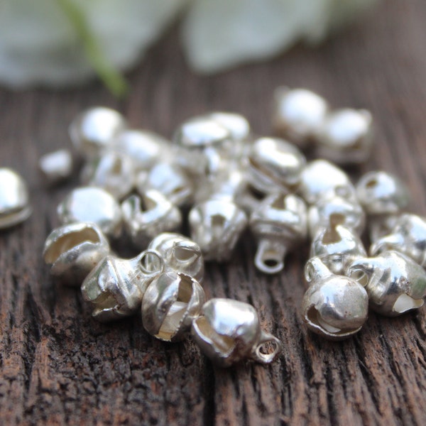 Silver Filled Brass Bells,Silver Jingle Bells,8mm Brass Balls,Handmade Bells,Special Charms,Macrame Charms,Jewelry Making Charms,SC 18