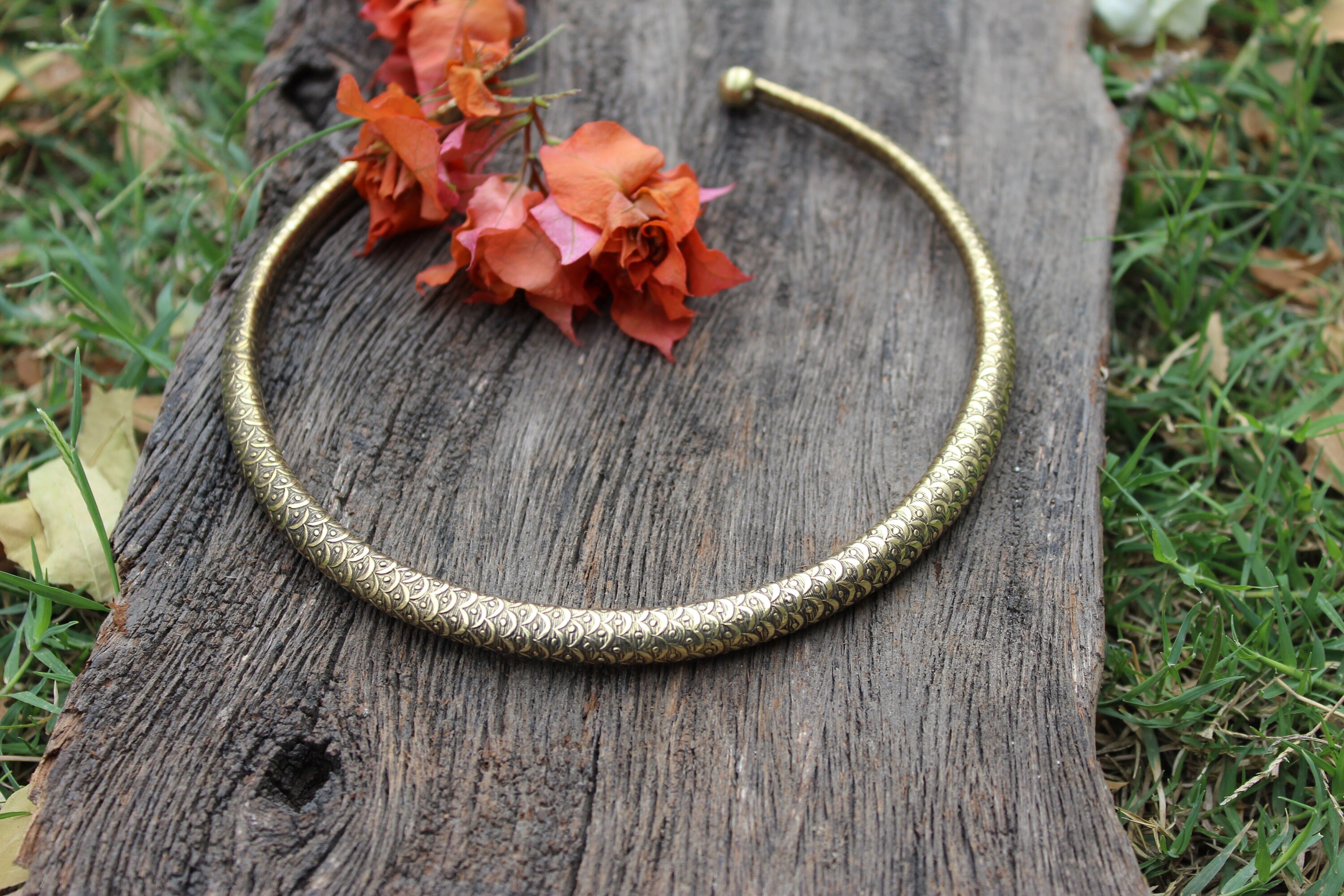 Shadda Brass Choker main image 1