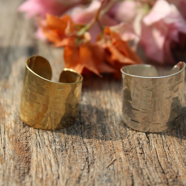 Gehamerde koperen ring, gehamerde zilveren ring, verstelbare koperen ring, handgemaakte koperen ring, Boho ring, statement ring, etnische ring, cadeau voor haar