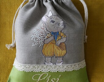 Bolsa de Páscoa com coelhinho bordado, bordado de nome personalizado