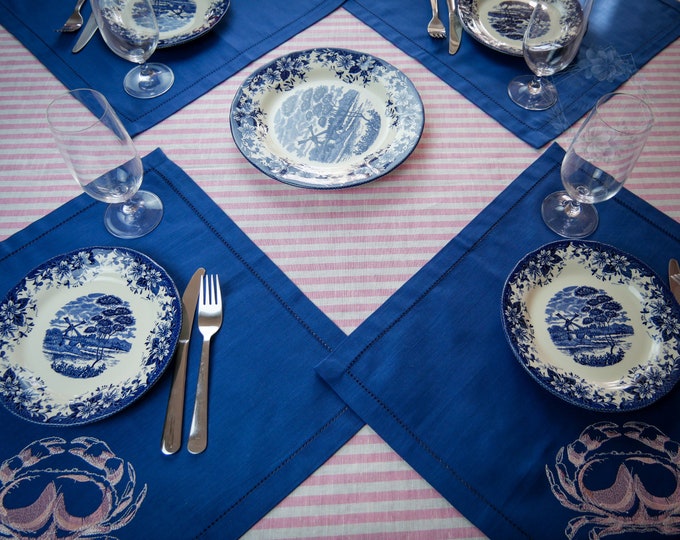 Table linens set embroidered sea stars, crab and corals