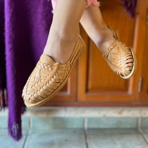 Authentic Mexican leather Huarache, Mexican women&#39;s shoe, Traditional Huarache, Mexican women&#39;s sandal, Braided Huaraches.