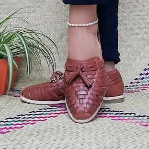 Authentic Mexican leather Huarache, Mexican women&#39;s shoe, Traditional Huarache, Mexican women&#39;s sandal, Braided Huaraches.