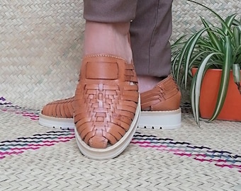 Huaraches Y Zapatos Artesanales De Mujer / Mexican Footwear For Women