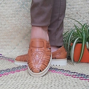 Authentic Mexican leather Huarache, Mexican women&#39;s shoe, Traditional Huarache, Mexican women&#39;s sandal, Braided Huaraches.