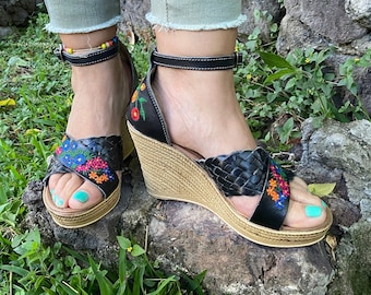 Handmade platform shoe, Mexican platform heels, wedge shoes, huaraches sandals, women's shoes, leather huaraches.