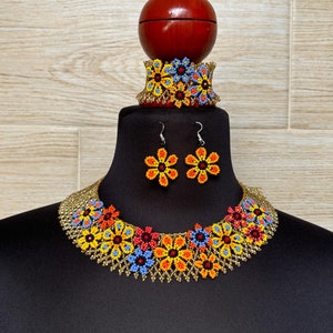 Mexican necklace set, Huichol necklace set, huichol choker set, beaded choker set, huichol art.