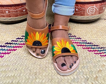 Sandales Huarache en cuir mexicaines faites main : tongs brodées tournesol