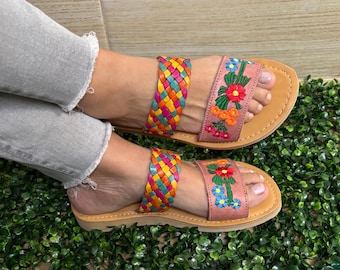 Sandales Huarache brodées : tongs bohèmes en cuir mexicain